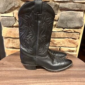 Justin Boots Black Western Leather Boots men’s size 11 AA.